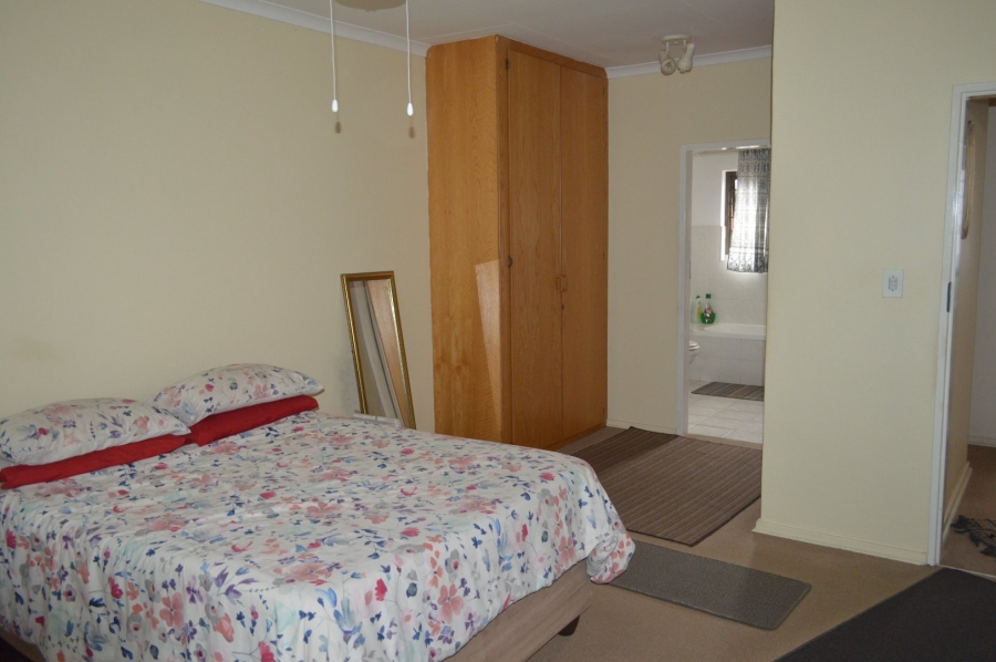 3 Bedroom Property for Sale in Flamwood North West